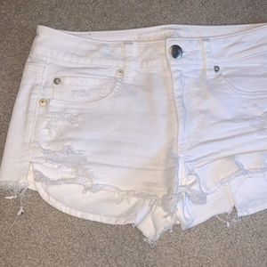 American Eagle White Shorts Size 6 Low Rise